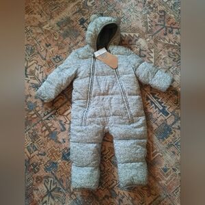 Gap 12-18m primaloft snowsuit